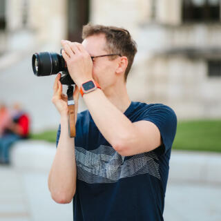 Videographer Vienna – cinematic travel film | Frank at work