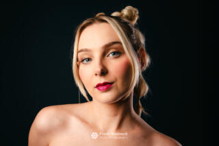 Portrait Shooting Maya